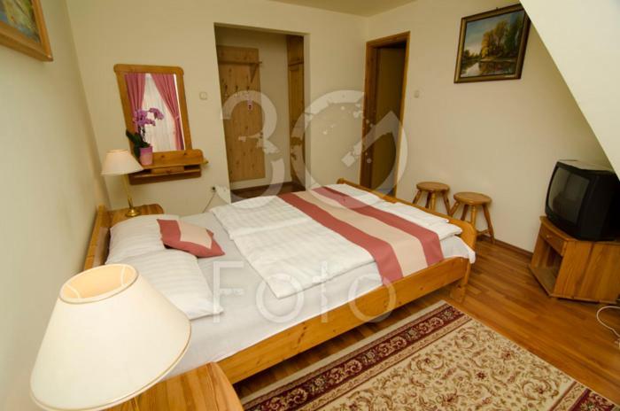 Gosztola Gyoengye-Az Erdo Szallodaja Buitenkant foto